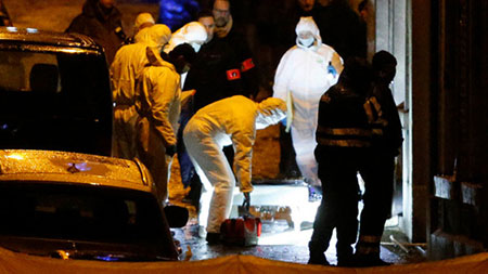deux présumés terroristes tués, un troisième recherché