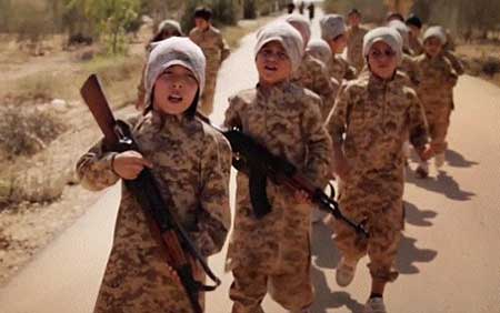 «Daech» endoctrine les enfants pour en faire des combattants. «Daech» endoctrine les enfants pour en faire des combattants