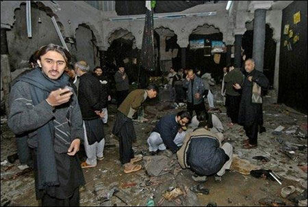 Pakistan: les talibans revendiquent l'attentat de vendredi contre la mosquée Pakistan: les talibans revendiquent l’attentat de vendredi contre la mosquée