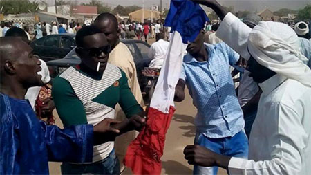Le monde musulman en colère après la une de «Charlie Hebdo»