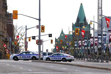 Canada: deux frères arrêtés pour infractions liées au terrorisme Canada: deux frères arrêtés pour infractions liées au terrorisme
