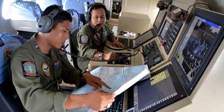 AirAsia: les recherches s’étendent en mer pour retrouver des victimes. AirAsia: les recherches s’étendent en mer pour retrouver des victimes