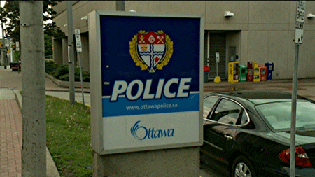 Canada: L’accès aux postes de police interdit suite à des menaces criminelles Canada: L’accès aux postes de police interdit au public suite à des menaces criminelles