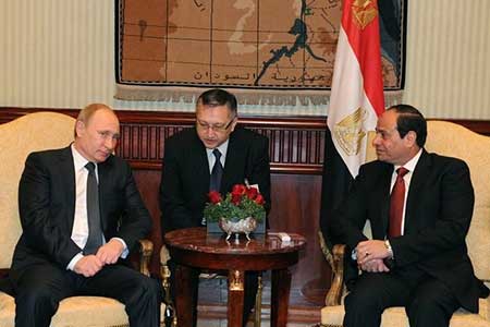 Poutine au Caire pour évoquer la situation au Proche-Orient.