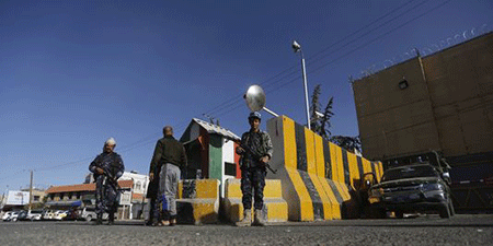 Yémen: Espagne et Emirats ferment leurs ambassades à Sanaa