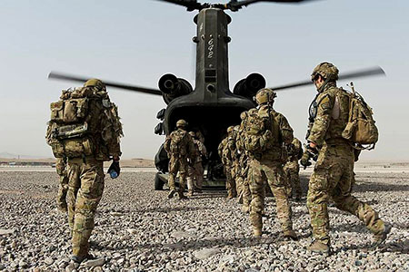 Les Etats-Unis vont ralentir leur retrait d'Afghanistan en 2015. Les Etats-Unis vont ralentir leur retrait d’Afghanistan en 2015