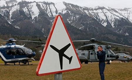 Crash A320: l’enquête se focalise sur les pilotes
