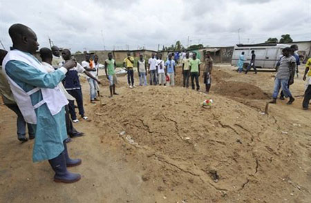 Nigeria: tués par Boko Haram, une fosse commune d’une centaine de corps découverte. Nigeria: tués par Boko Haram, une fosse commune d’une centaine de corps découverte