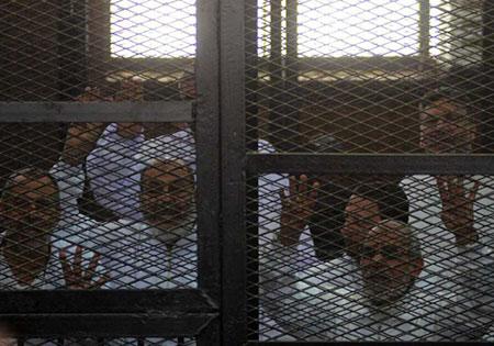 Egypte: 14 dirigeants des Frères musulmans dont leur chef condamnés à mort.