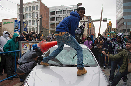 Etats-Unis: violences à Baltimore après la mort d'un Noir arrêté Etats-Unis: violences à Baltimore après la mort d’un Noir arrêté