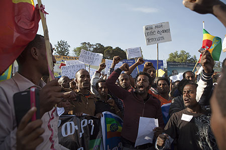 Des dizaines de milliers d’Éthiopiens manifestent contre «Daech».