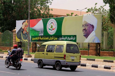 Le Soudan élit son président, Béchir assuré d’être reconduit.