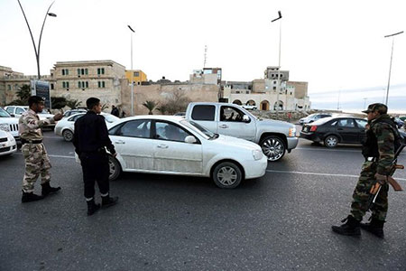Libye: au moins 21 morts dans des combats près de Tripoli.