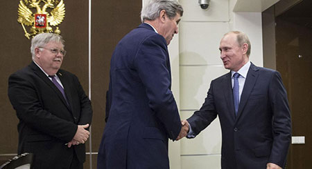 Kerry rencontre Poutine: premiers signes de détente entre Washington et Moscou
