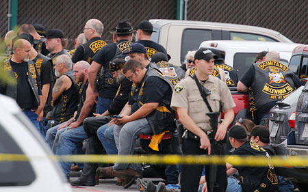 USA: neuf morts et plusieurs blessés dans une fusillade entre bikers au Texas. USA: neuf morts et plusieurs blessés dans une fusillade entre bikers au Texas