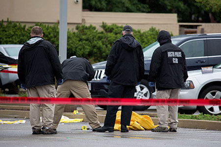 USA: le présumé extrémiste tué à Boston voulait décapiter des policiers. USA: le présumé extrémiste tué à Boston voulait décapiter des policiers