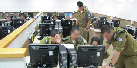 L’armée israélienne crée une «cyberarmée» L’armée israélienne crée une «cyberarmée»