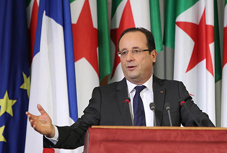Hollande: La France et l’Algérie contribuent à la sécurité et à la stabilité

