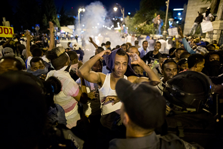 Racisme: Débordements à la manifestation de la communauté éthiopienne à «Tel Aviv» Racisme: Débordements à la manifestation de la communauté éthiopienne à «Tel Aviv»