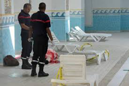 Carnage dans un hôtel en Tunisie: 38 morts, en majorité des touristes