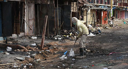 Nigeria: 44 morts dans deux explosions à Jos.