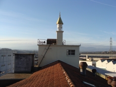 Un Suisse non musulman construit un Minaret pour protester