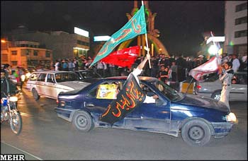 Les iraniens manifestent leur joie pour l’arrestation de Rigui