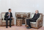 Assad acceuille Jumblatt au Palais du Peuple (photo)