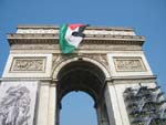 Paris: Le drapeau de la Palestine sur l’Arc de Triomphe