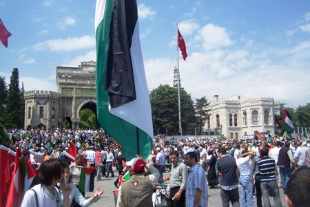 La Turquie rend hommage à son dernier martyr de la Flotille de Liberté (photos)