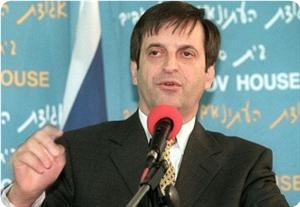 Par crainte d’arrestation, le vice-premier ministre sioniste annule sa visite en Grande-Bretagne