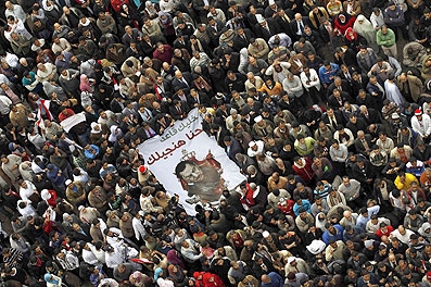 Egypte: les manifestants refusent le discours de Moubark et l’appellent à démissioner immédiatement