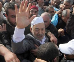 Tunisie: l’opposition quitte le gouvernement, le mouvement Ennahda légalisé
