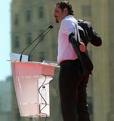 Un show spectaculaire et des discours sans consistance