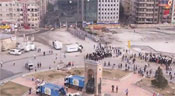 La police antiémeute investit la place Taksim
