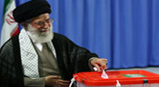Les Iraniens aux urnes, l’ayatollah Khamenei appelle à une participation massive
