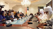 Au Mali, pouvoir et rebelles signent un accord
