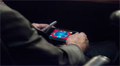 Syrie : John McCain joue au poker sur son téléphone en pleine audition au Congrès 