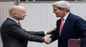 Kerry maintient la menace de frappes, insiste que la solution en Syrie est «politique»!