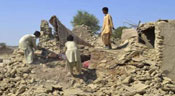 Séisme au Pakistan: près de 350 morts 