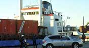 Un cargo rempli d’armes retenu en Grèce
