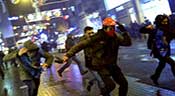 Des centaines de manifestants anti-Erdogan dispersés à Istanbul et Ankara
