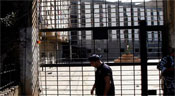 Un tapis rouge attend Omar El-Atrache à la prison de Roumieh