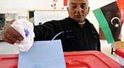 Faible participation des Libyens à des élections émaillées d’incidents
