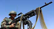 Afghanistan: 800 talibans affrontent l’armée dans le Sud, plus de 150 morts
