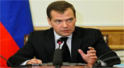 Moscou répliquera à toute nouvelle sanction, avertit Medvedev