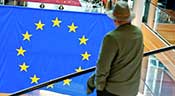 Ukraine: entrée en vigueur des sanctions européennes contre Moscou
