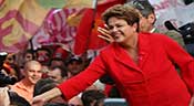 Brésil: Rousseff et Neves au second tour de la présidentielle
