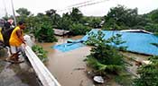 Tempête tropicale et inondations: 30 morts aux Philippines, 10 en Malaisie
