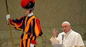 Menaces extrémistes: les gardes suisses sur le qui-vive au Vatican
